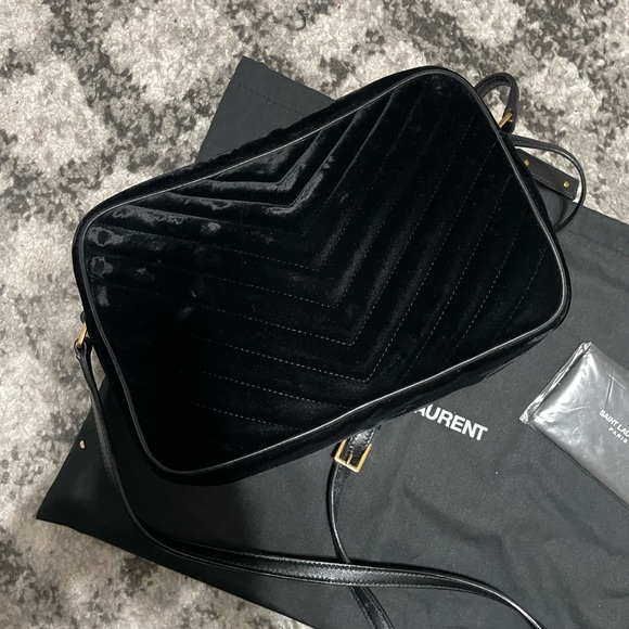 Saint Laurent Velvet Lou camera bag - Picture 8 of 9